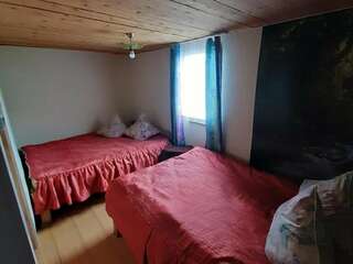 Гостевой дом Время счастья Ая Классический четырехместный номер-10