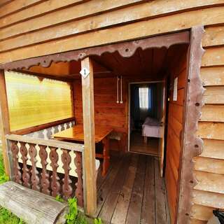 Гостевой дом Время счастья Ая Классический четырехместный номер-11