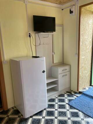 Гостевой дом Время счастья Ая Улучшенный четырехместный номер-7